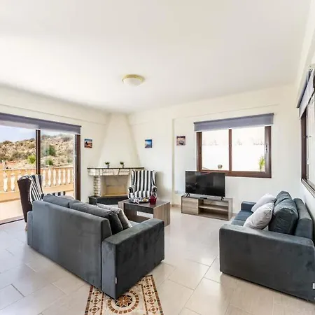 In Sleeps 8 Includes Swimming Pool Air Con And Wifi 7 * 키소네르가