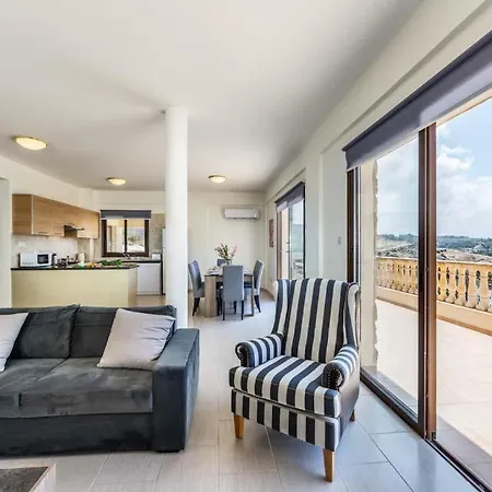 In Sleeps 8 Includes Swimming Pool Air Con And Wifi 7 Villa
