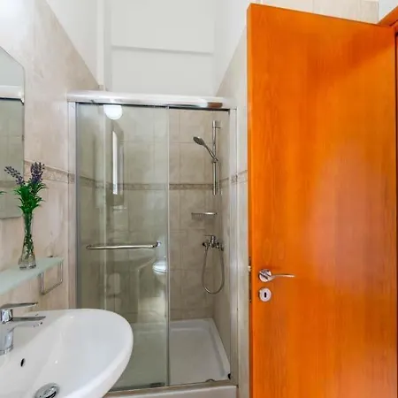 In Sleeps 8 Includes Swimming Pool Air Con And Wifi 7 Villa *