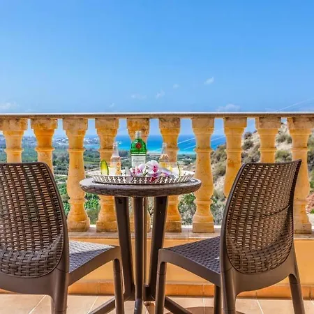 In Sleeps 8 Includes Swimming Pool Air Con And Wifi 7 * Kissonerga