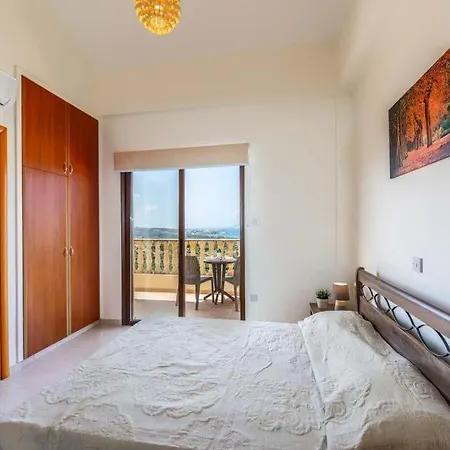In Sleeps 8 Includes Swimming Pool Air Con And Wifi 7 Kissonerga